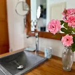 Le Clos Beldane Bed & Breakfast Le Tatre