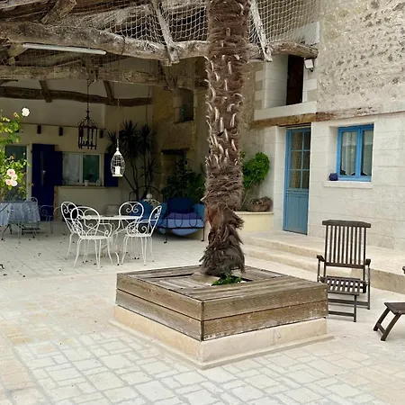 Bed & Breakfast Le Clos Beldane 3*