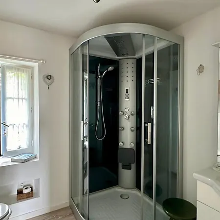 Le Clos Beldane Nocleg ze śniadaniem Le Tâtre
